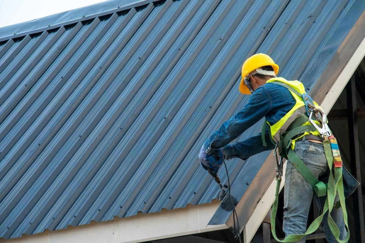 local commercial roofing contractor